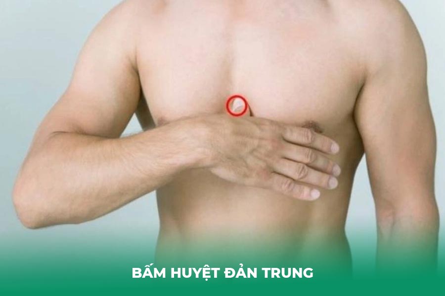 Bấm huyệt đản trung